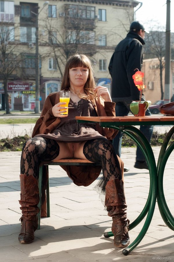 Вика, 18